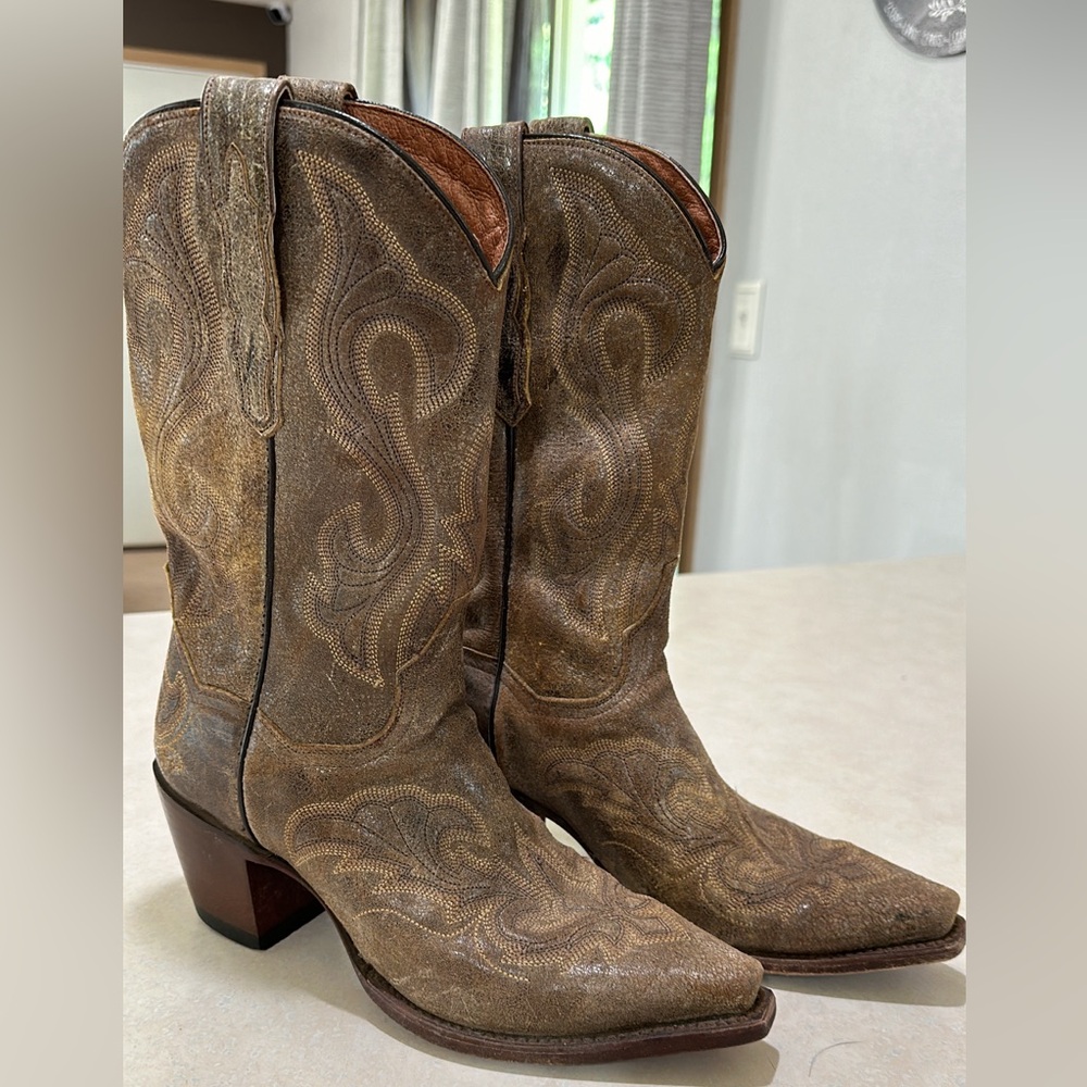 Woman’s Dan Post Boots